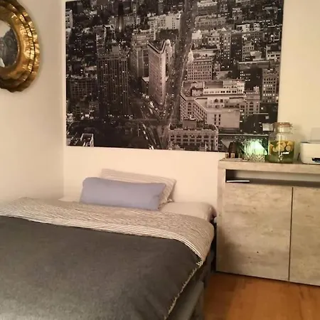 Designer With Skylineview And Air Condition